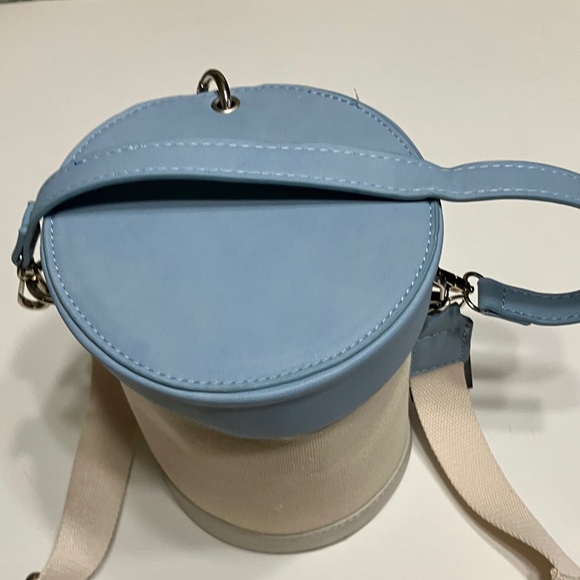 Cylindrical Blue and Cream Crossbody Bag - Picture 7 of 7
